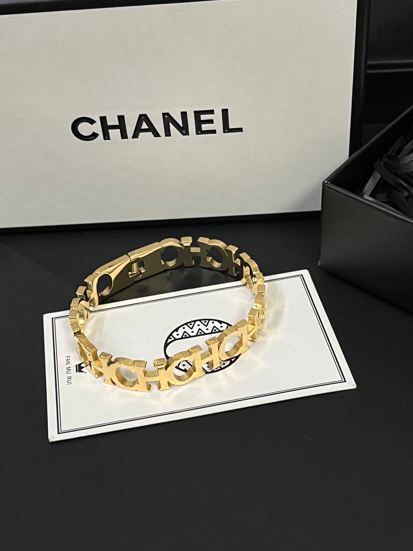 Stylish Women's Elegant Bracelet